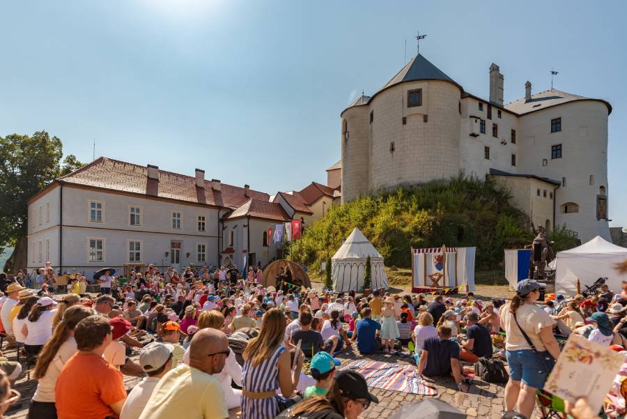 Sprievodené podujatia na hrade Ľupča sa tešia veľkej obľube.	Foto: N. Kuklovský